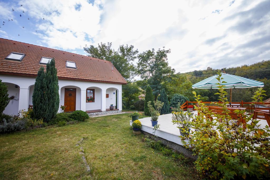 Ambitus-Haz Appartement Egerszalók Buitenkant foto